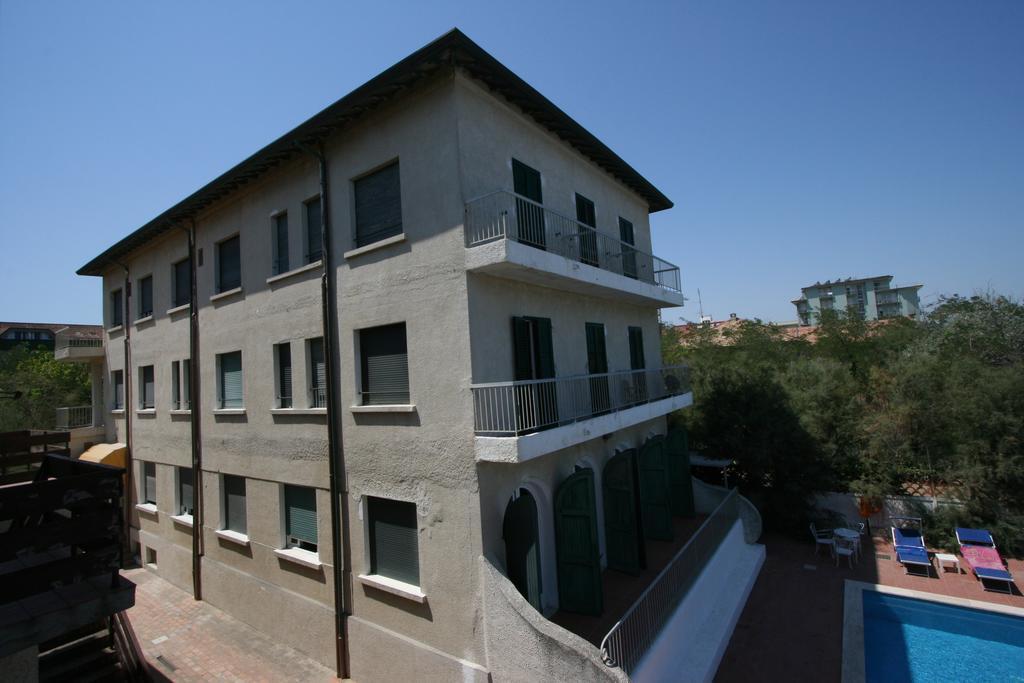 Hotel Villa Furia Bellaria-Igea Marina Exterior photo