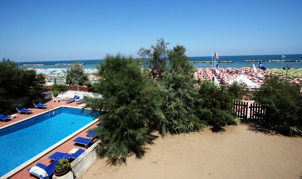 Hotel Villa Furia Bellaria-Igea Marina Exterior photo